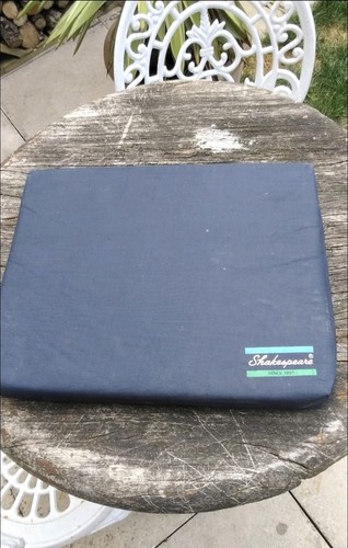 Shakespeare padded seat box - shakespeare,